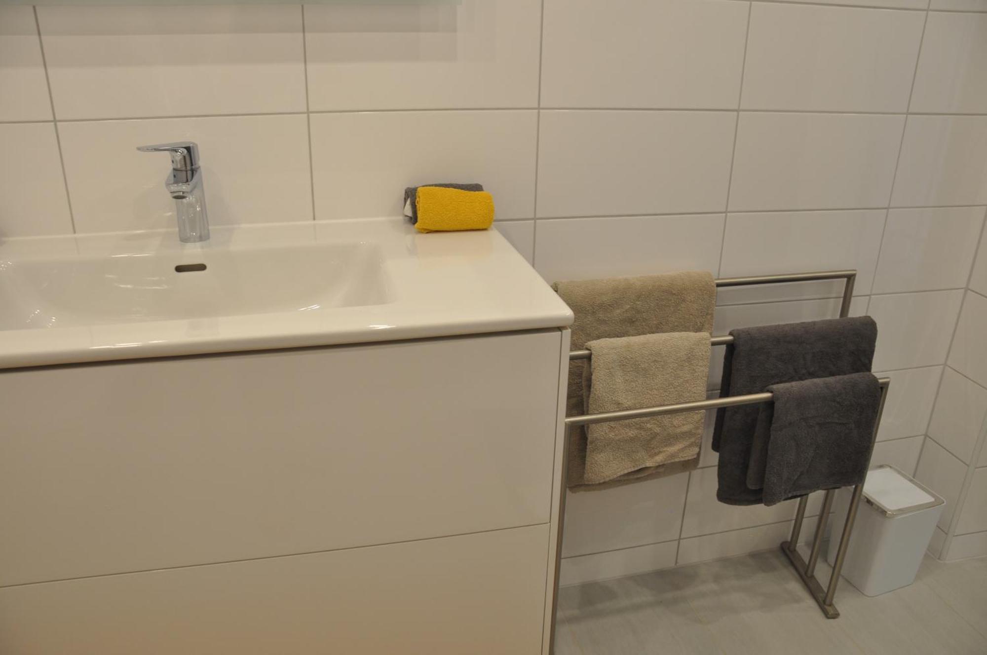 2-Zimmer Wohnung Mit Terrasse, Fernblick, Natur, Ruhig - Marburg Exterior foto